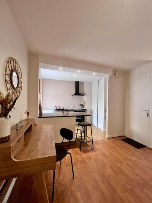 Casa Cloutiers #4 - Joli & Cosy T2 Avec Clim Parking - Hyper Centre Brive Apartment ภายนอก รูปภาพ